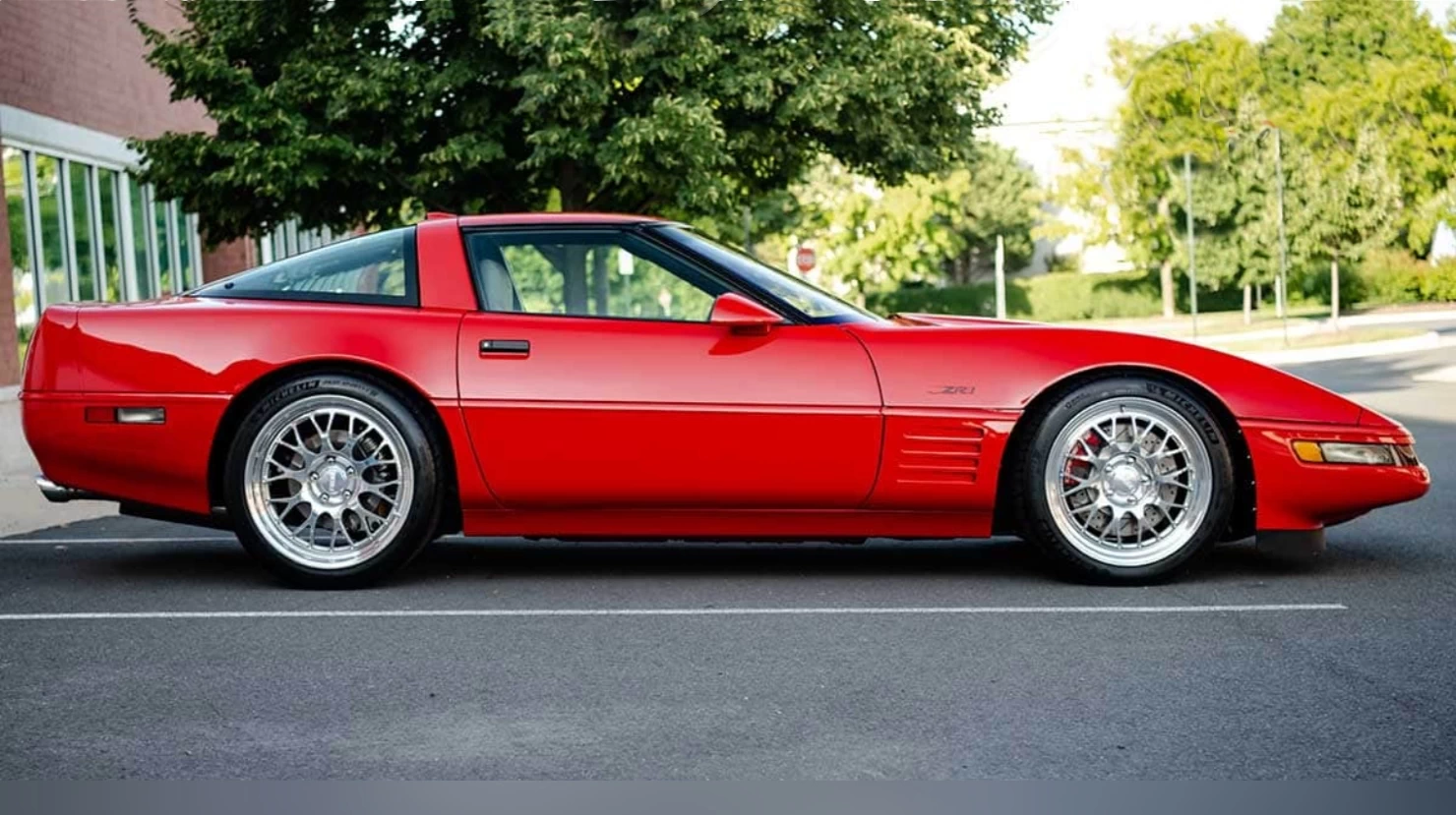 Click to Enlarge-Esc to Close Corvette Generations/C4/C4 1994 Right.webp